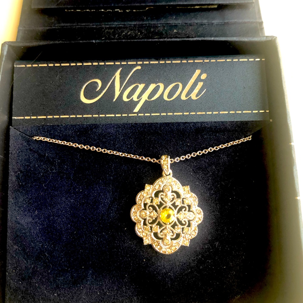 Napoli Pendant Necklace